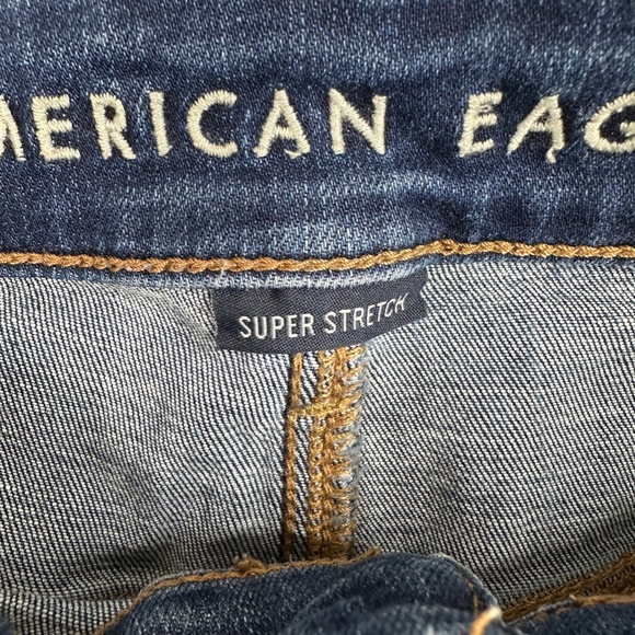 American Eagle AE Ne(x)t Level High V-Rise Denim Short Short Size 8 - Picture 6 of 7